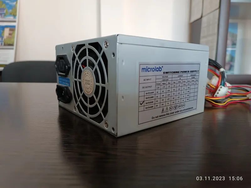 Продам блок питания для компьютера, 2 штуки. Состояние отличное. 1 Продам блок питания для компьютера, 2 штуки. Состояние отличное. 1