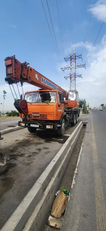Kamaz kran srocniy sotildi
