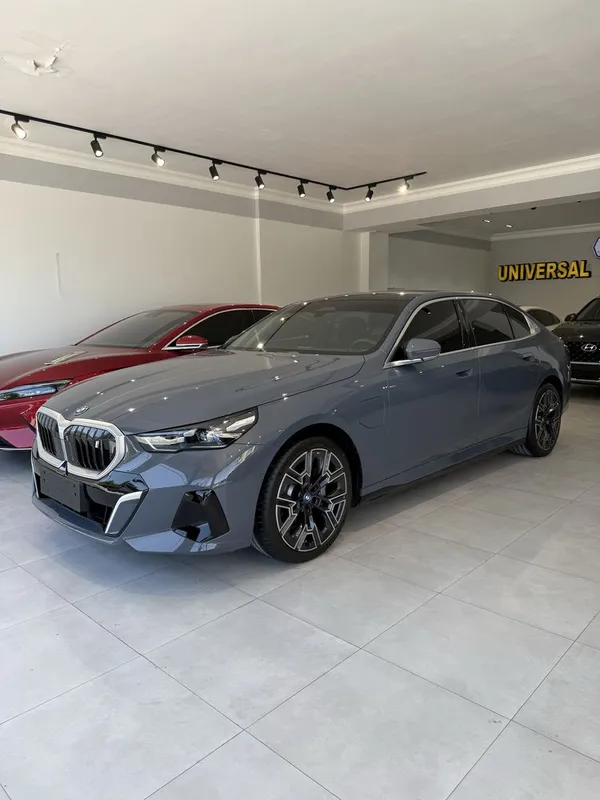 BMW i5 40i long в идеальном состоянии 8