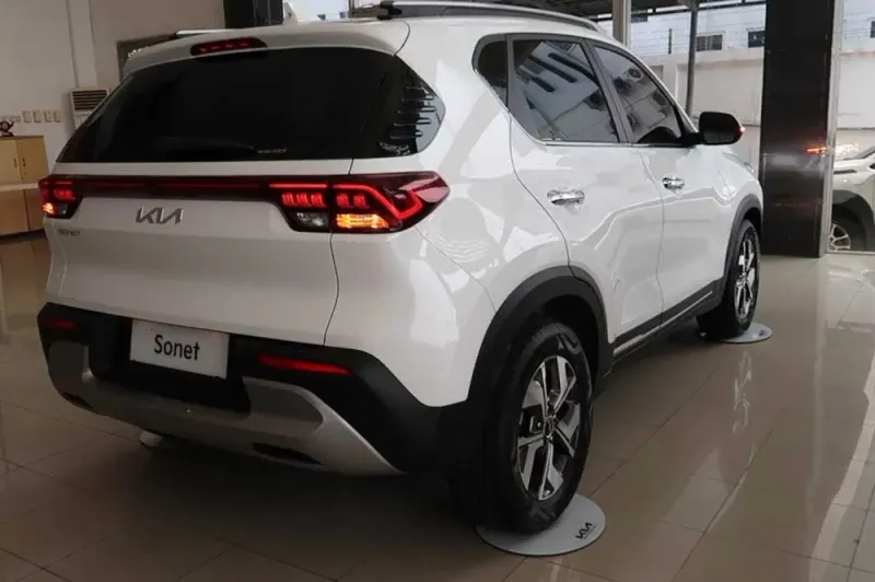 Kia Sonet Full