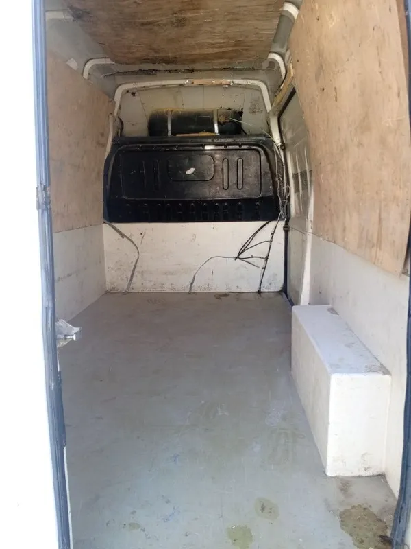 Ford sotiladi 2003 4 Ford sotiladi 2003 4