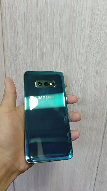 Samsung s10e 128/6
