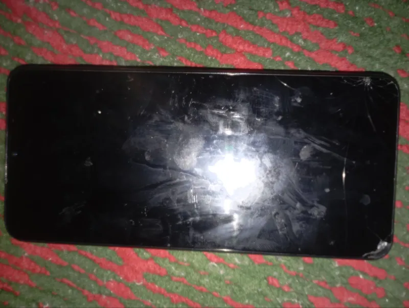 SAMSUNG GALAXY A04S SOTILADI  250MING KELIWAMZ — фото 1