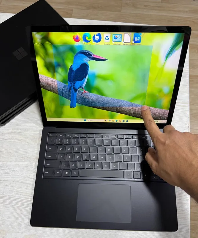 Microsoft laptop 3, I7-10, 16/256GB 1 Microsoft laptop 3, I7-10, 16/256GB 1