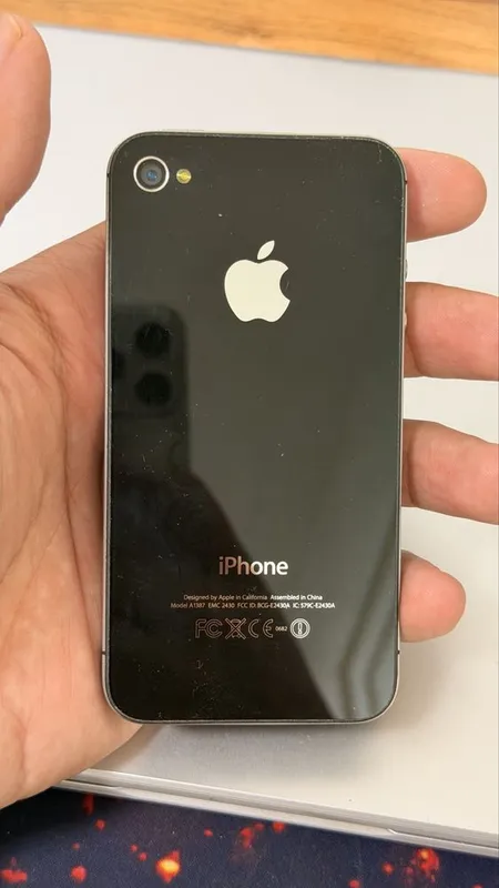 Iphone 4 G в отличном состояние Антикварь работает без ремонта — фото 2