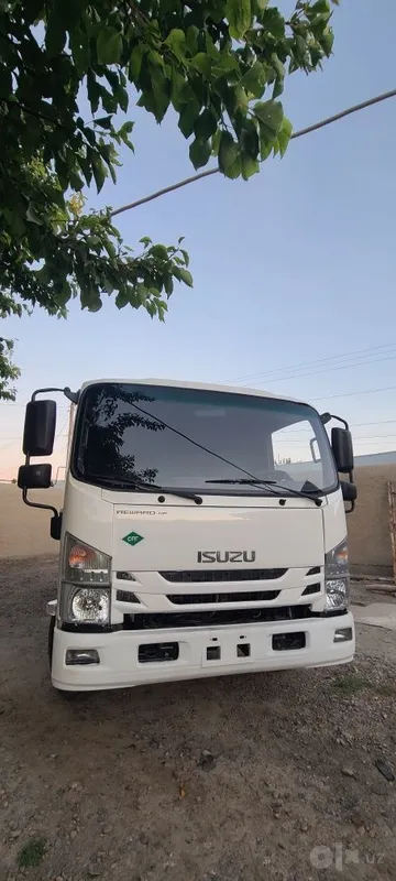 Самосвал Isuzu 5 т 6 Самосвал Isuzu 5 т 6