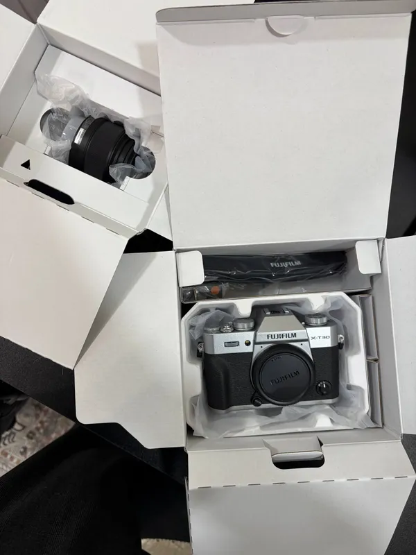 Fujifilm x-t30 III kamerasi va Fujinon 35mm obyektivi 1 Fujifilm x-t30 III kamerasi va Fujinon 35mm obyektivi 1