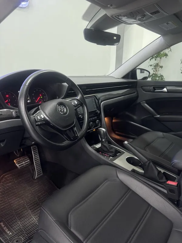 Volkswagen Passat 2.0 R-Line — фото 2