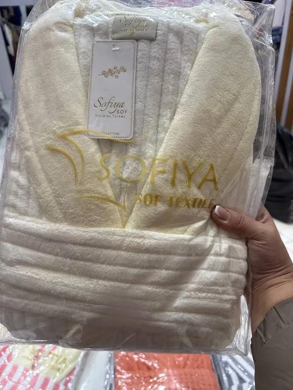 Banniy xalat sotiladi