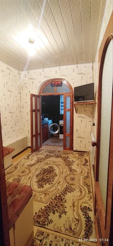2-xona 3-xona qilingan 2-etaj . Padezli skvaznoy 5-etajli uy.