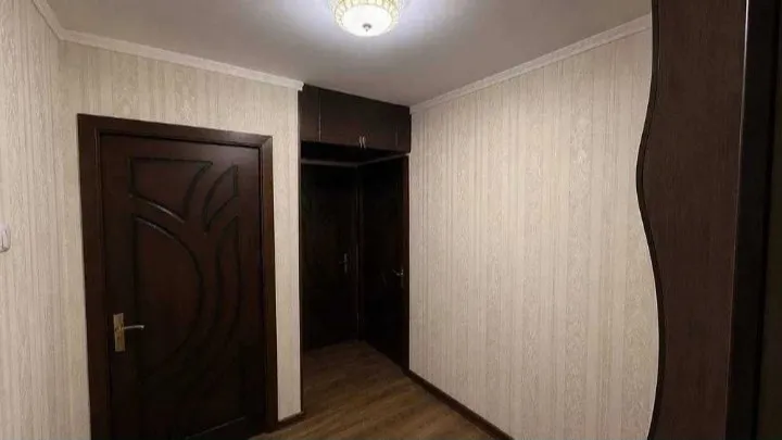 Ta’mirli, 65 m² keng 3 xonali kvartira sotiladi 1