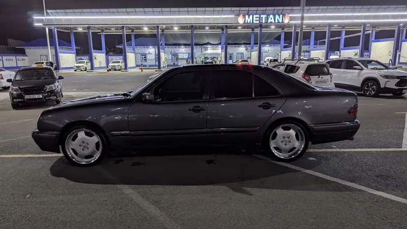 Mercedes Benz w210 3.2 3 Mercedes Benz w210 3.2 3