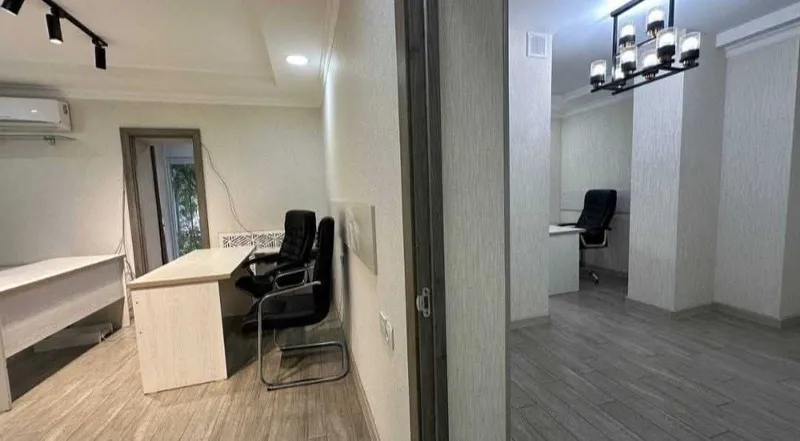 Ул Чехова, метро Ойбек. Аренда офиса 90 м2. 3