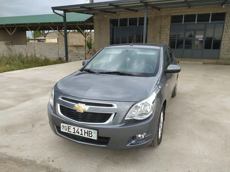 Chevrolet Cobalt — фото 1