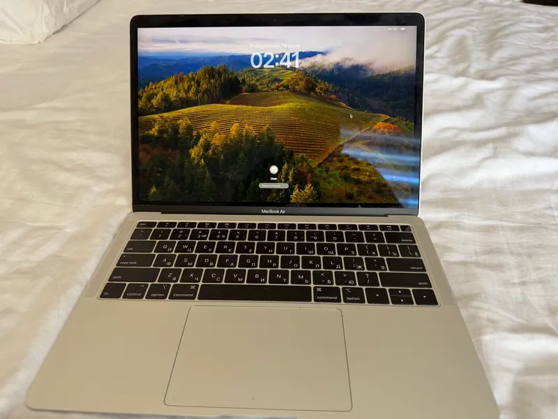 MacBook Air 2019 i5 1 MacBook Air 2019 i5 1