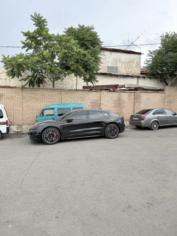 Zeekr 001 YOU Z sport 2 Zeekr 001 YOU Z sport 2