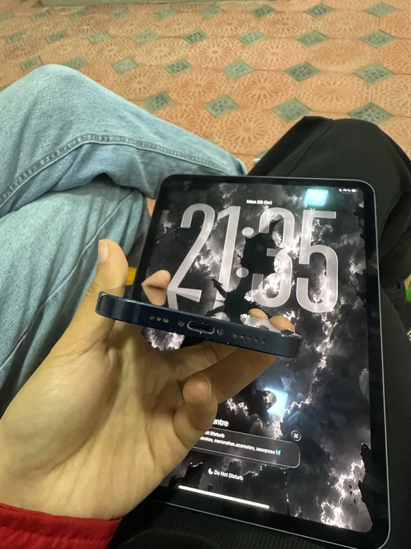 Iphone 12 4