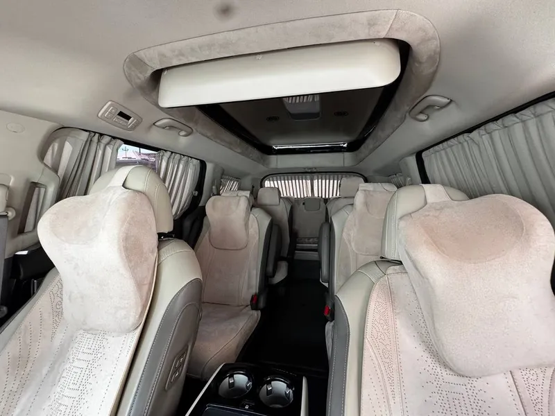 Kia Carnival Hi Limousine 4 Kia Carnival Hi Limousine 4