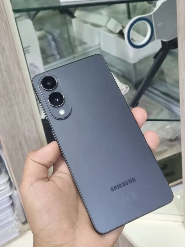 Samsung S25 Edge 1