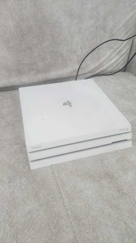 Playstation 4 pro — фото 1