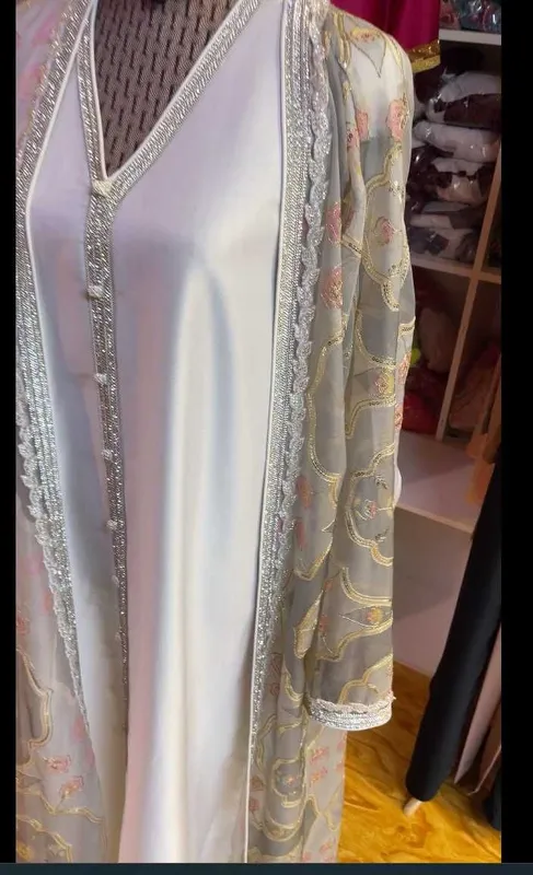 Абайя made in UAE / Yangi premium sifatli abaya 2 Абайя made in UAE / Yangi premium sifatli abaya 2