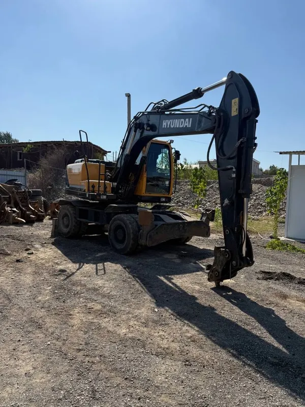 Hyundai 140w-95 2023 йил холати идеал 2 Hyundai 140w-95 2023 йил холати идеал 2