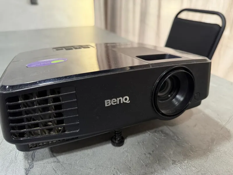 Manitor MSI va Proektor BENQ ikkalasi sotiladi — фото 3