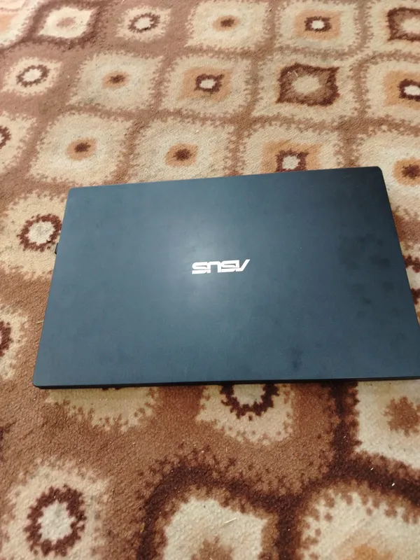 Modeli ASUS xotirasi 512gb