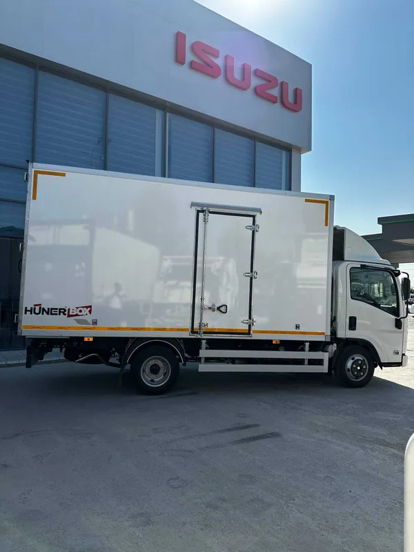 ISUZU NMR77H – Izotermik avtofurgon 3