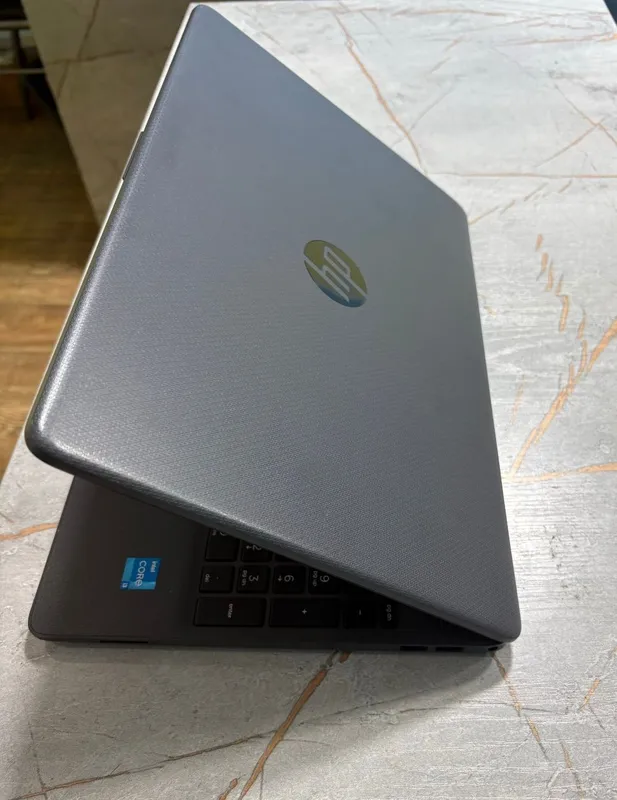 HP Noutbook i 3 core 2 HP Noutbook i 3 core 2