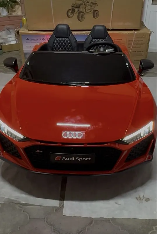 AUDI RS8 katta bolalar mashinasi лицензионная детская машина 24V 4x4 — фото 1