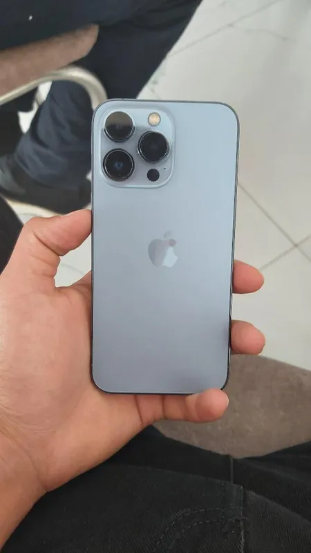 13pro 128gb73 ekranidagi laminat hama joyi radnoy — фото 2