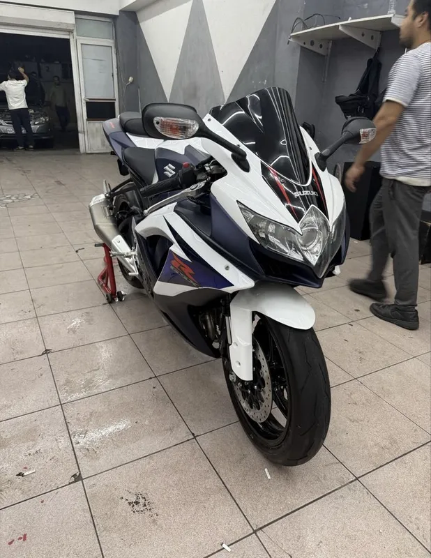 Аренда мотоцикла Suzuki 600 1