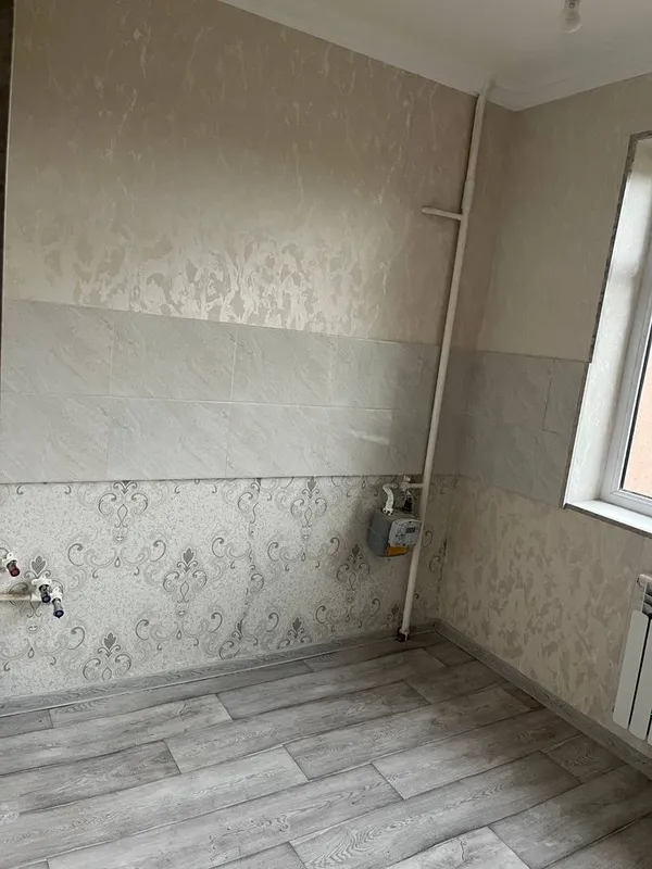 Продается 1 комнатная квартира во 2 микрорайоне — фото 1