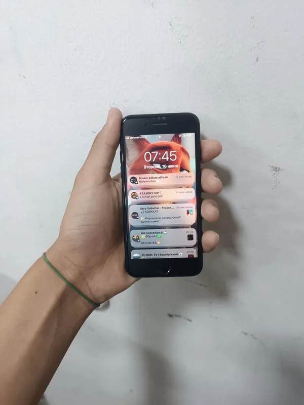 Iphone 7 holatlari yaxshi