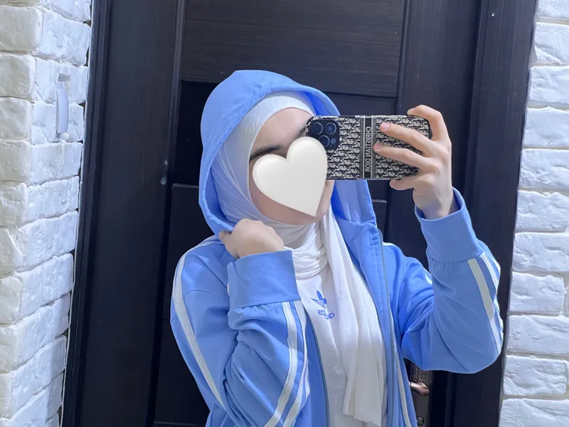 Новая, не ношенная спортивка, 180 тысяч, качество очень отличное 1 Новая, не ношенная спортивка, 180 тысяч, качество очень отличное 1