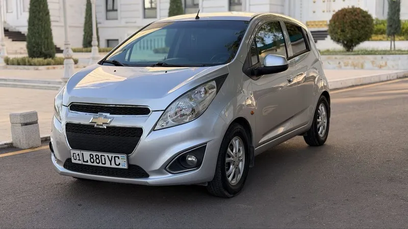 Spark sotiladi 2011 yil 179000 km Aftamat — фото 1