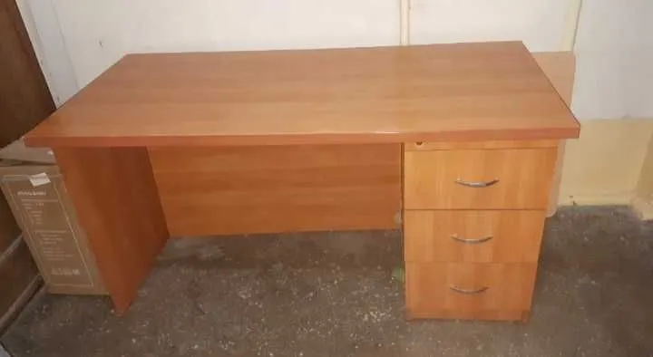 Стол письменный офисный стол Возм. Доставка