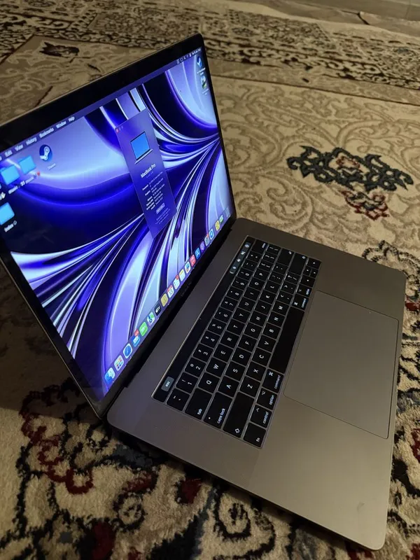 Macbook 2019 core i7 3