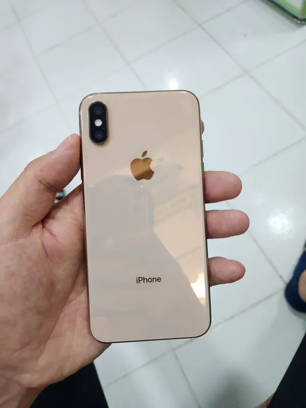 iPhone xs gold 64/76%