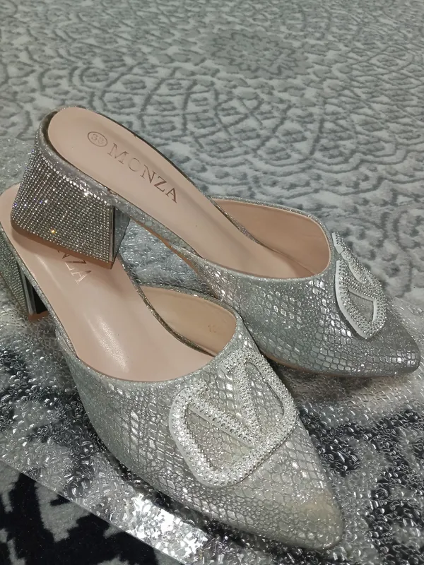 👠 Brend: MONZA