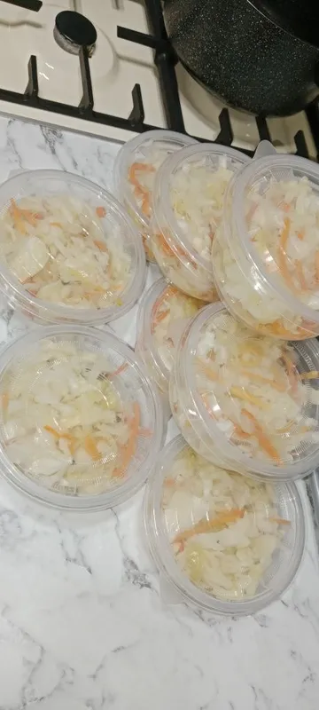 Квашенная капуста, домашние колбаса — фото 1