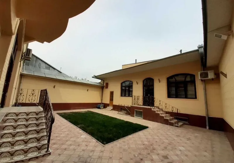 Продаётся дом в Центре Ташкента р.Яккасарайский Саламатина 2