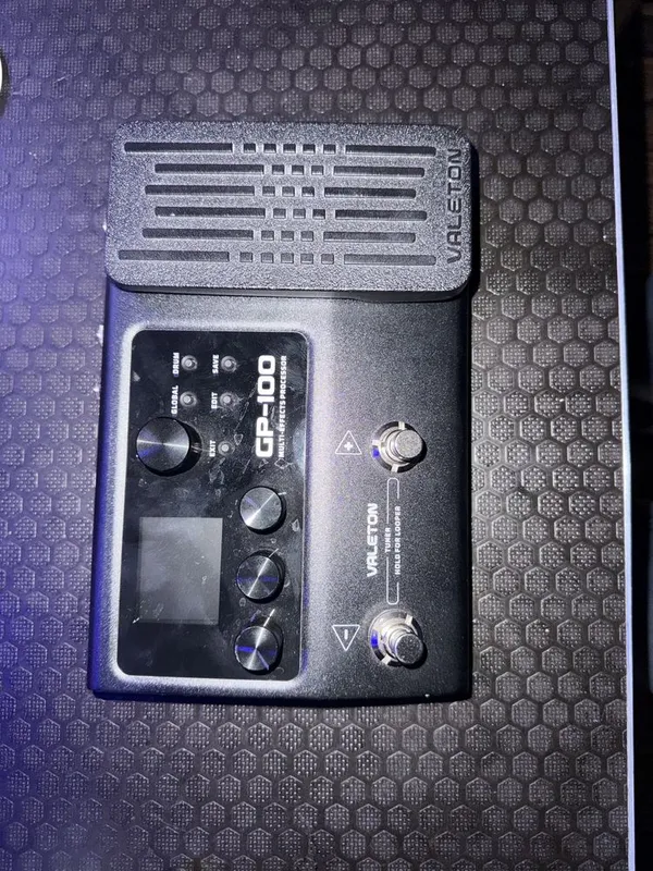 Гитарный процессор VALETON GP-100 1 Гитарный процессор VALETON GP-100 1