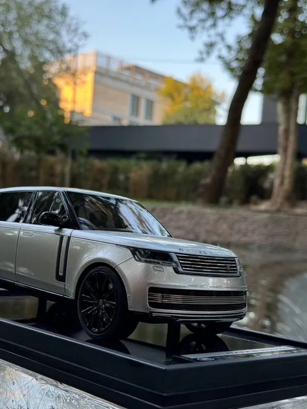 Range Rover 1:18 kolleksion modelcha 4