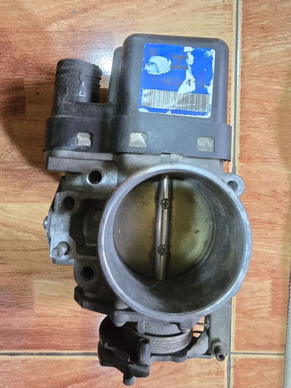 Дроссельная заслонка BMW e39 — фото 4