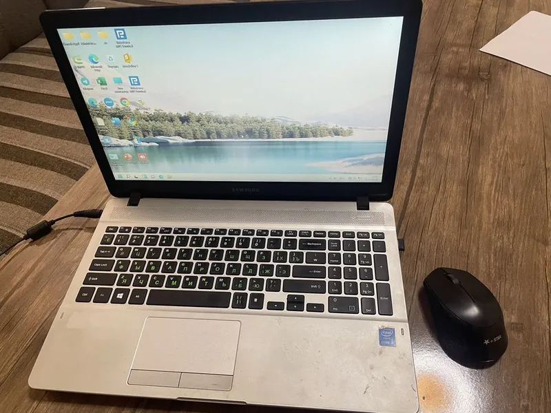 Samsung i7 sotiladi