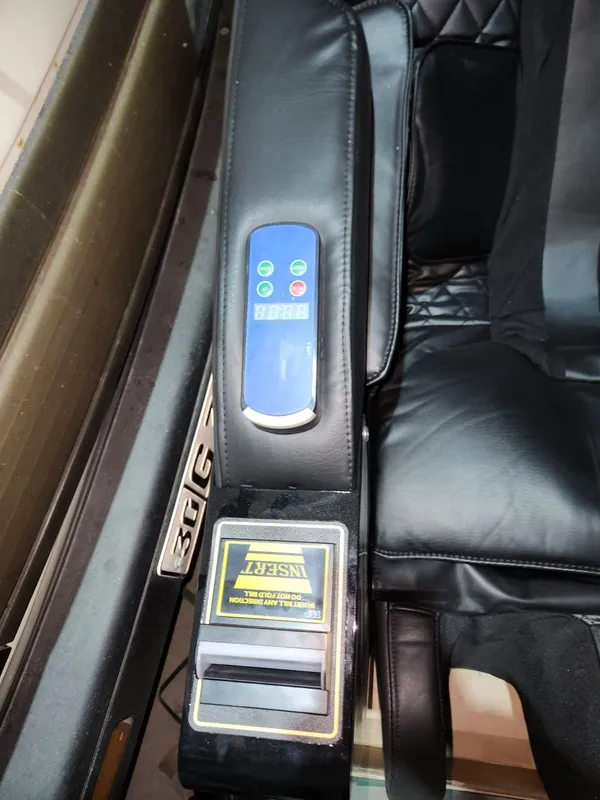 Massaj kreslo sotiladi massage chair — фото 2