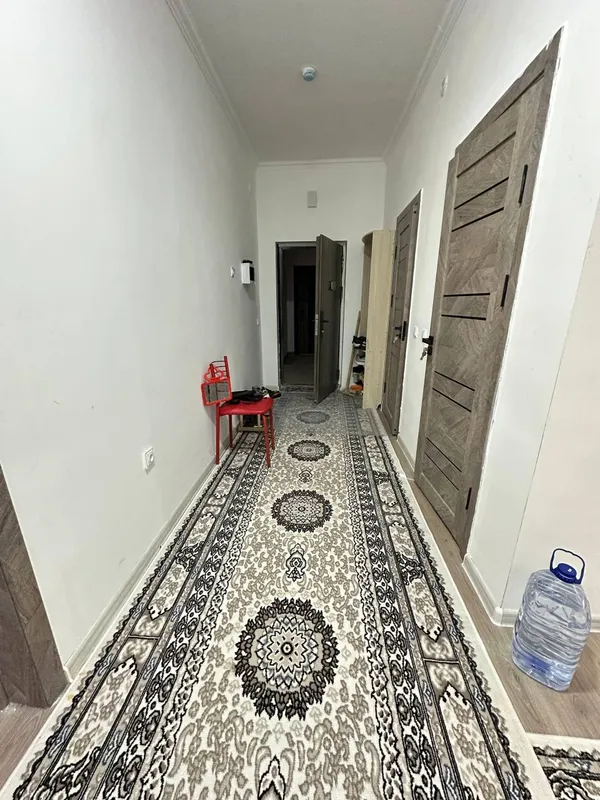 Nurhayot turar joyajmuasidanUy sotiladi 103,4 kv 5 etaj 7