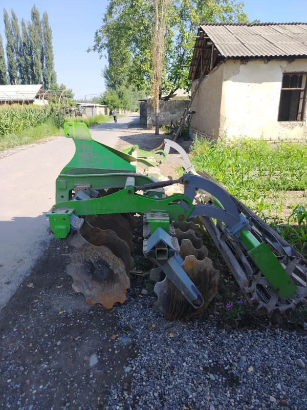 Belarus 1025.2 sotiladi 8
